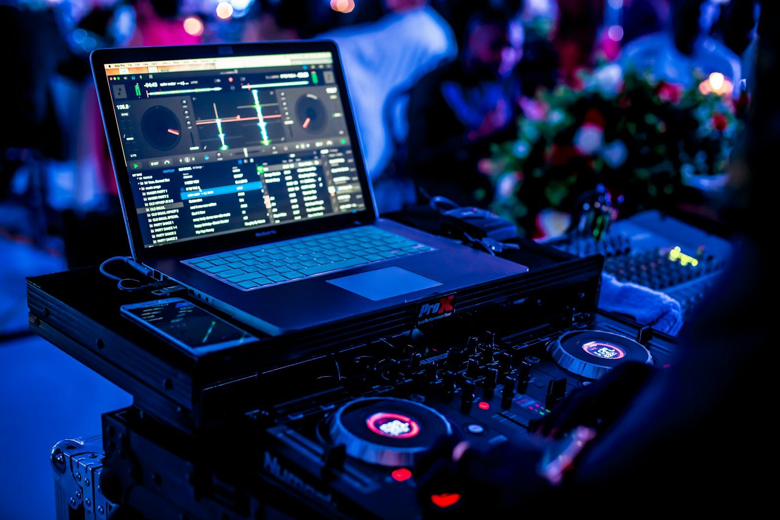 Your First 20-Minute DJ Mix